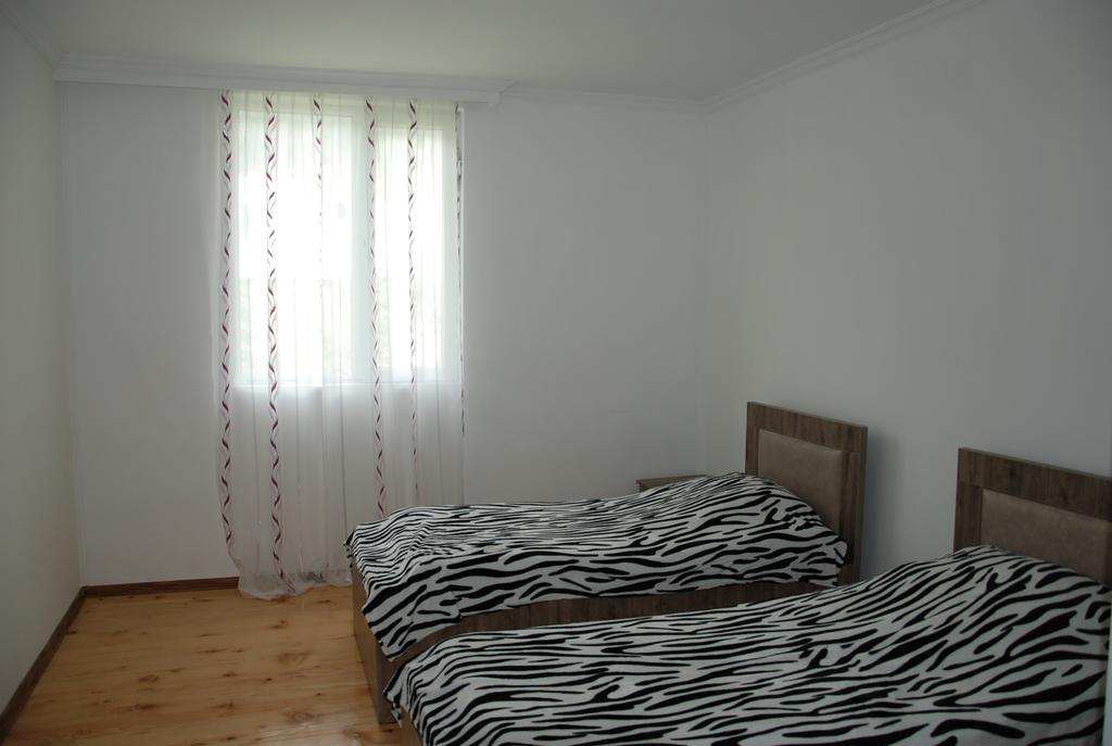 Gogi Jafaridze'S Guesthouse Mestia Exteriör bild