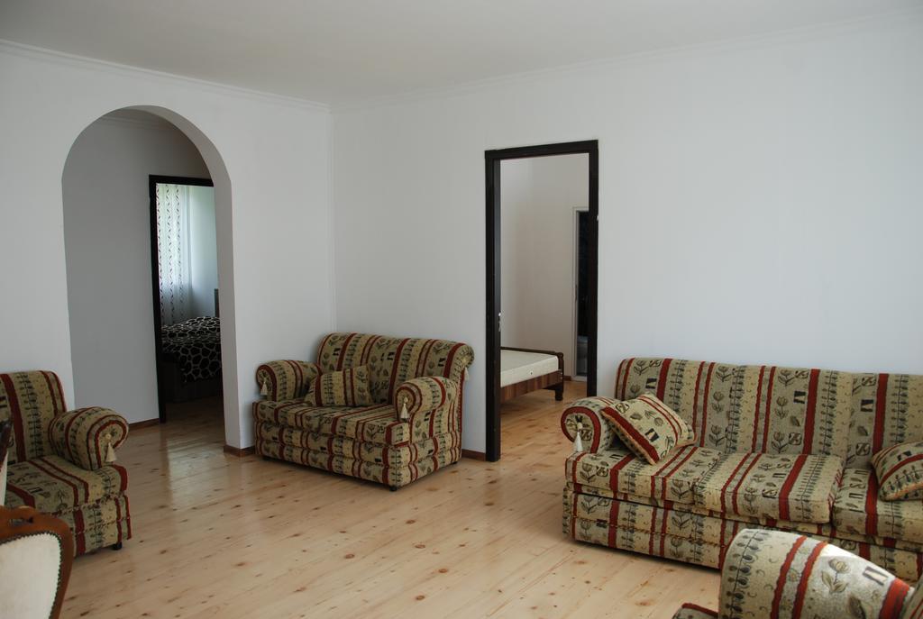 Gogi Jafaridze'S Guesthouse Mestia Exteriör bild