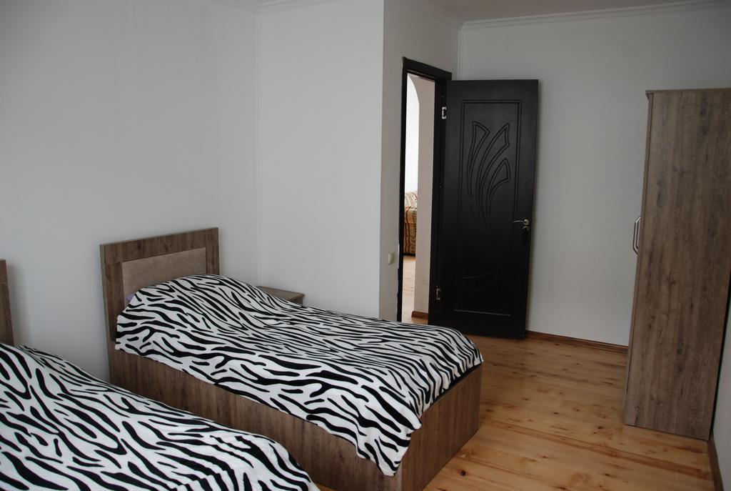 Gogi Jafaridze'S Guesthouse Mestia Exteriör bild
