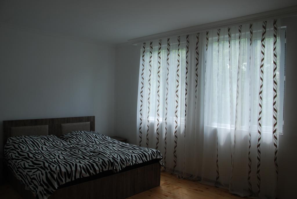 Gogi Jafaridze'S Guesthouse Mestia Exteriör bild