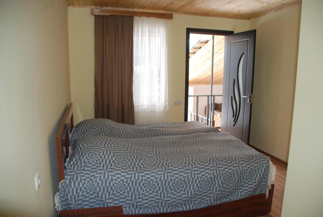 Gogi Jafaridze'S Guesthouse Mestia Exteriör bild